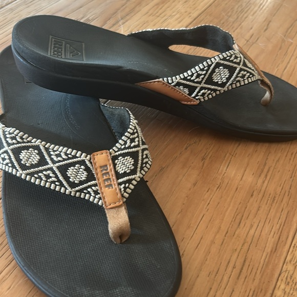 Reef Thong Flip Flop Aztec Print Sandals Size 9 - Picture 2 of 2